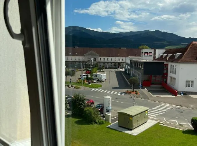 Sofia & Naehe Redbull Ring *